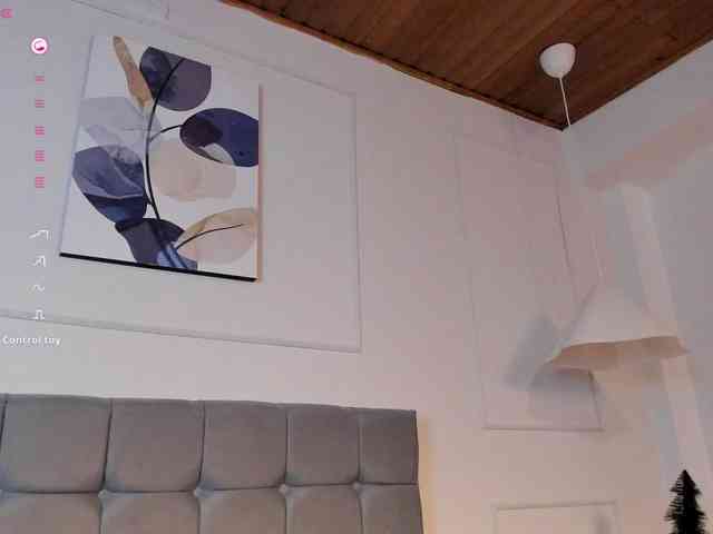 Nicole_Voshkie webcam