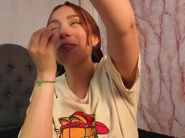 Nicole_Voshkie webcam