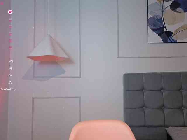 Nicole_Voshkie webcam