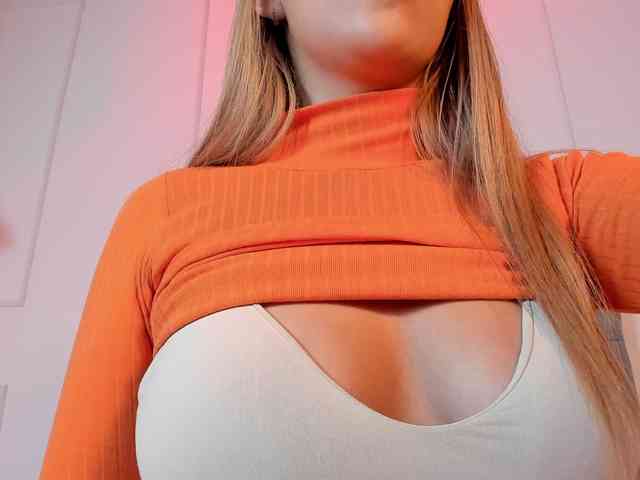 Nicole_Voshkie webcam