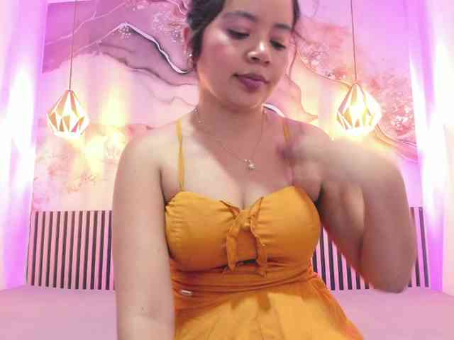 EvelynSweet Live Webcam on BongaCams