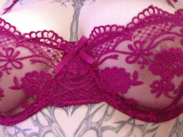  Yuriko-May chat room