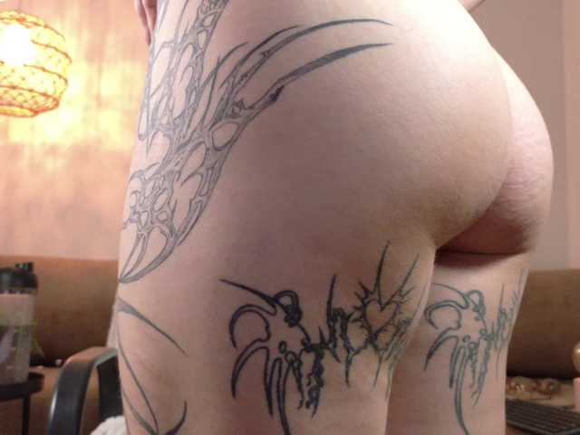 Yuriko-May's BongaCams show and profile