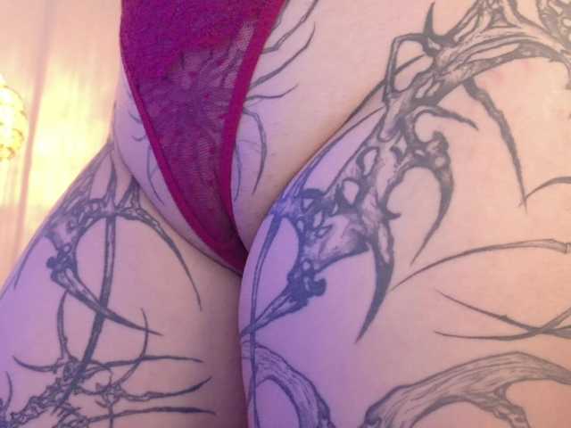 Yuriko-May's BongaCams show and profile