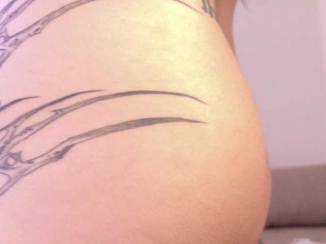 Yuriko-May's BongaCams show and profile