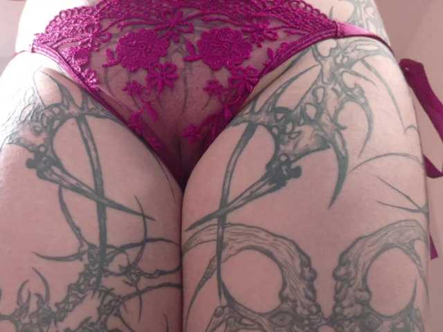 Yuriko-May's BongaCams show and profile