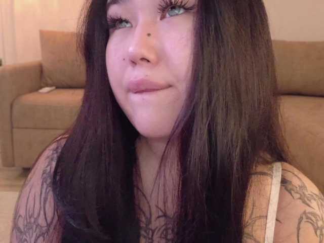 Yuriko-May's BongaCams show and profile