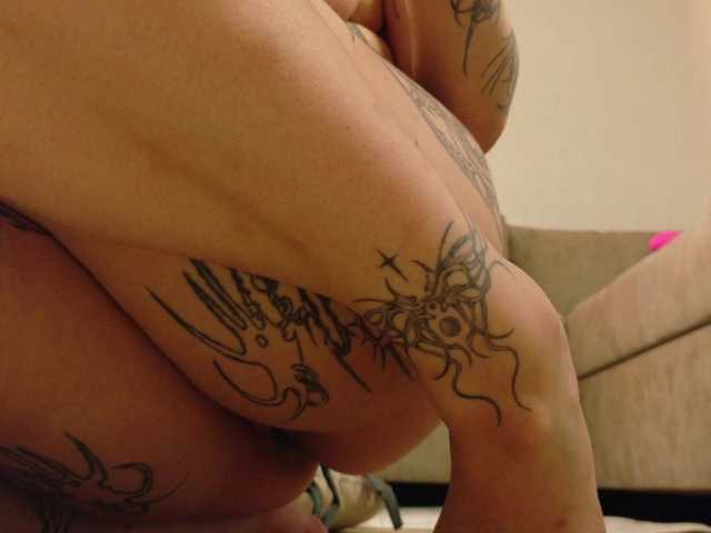 Yuriko-May's BongaCams show and profile