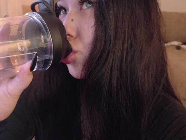 Yuriko-May's BongaCams show and profile