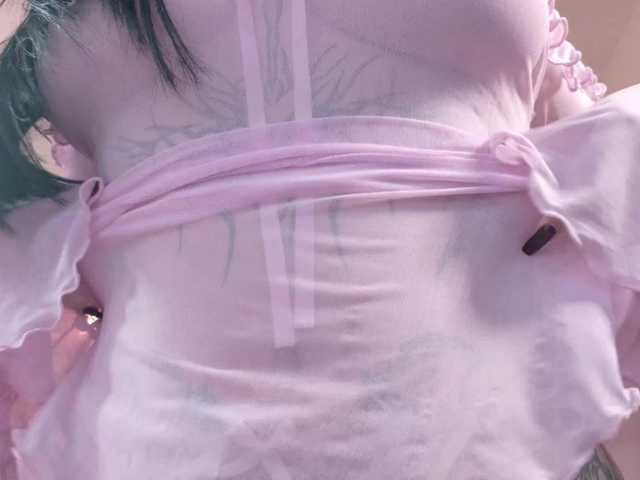 Yuriko-May's BongaCams show and profile