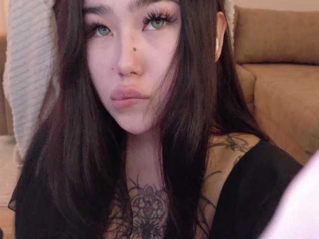 Yuriko-May's BongaCams show and profile