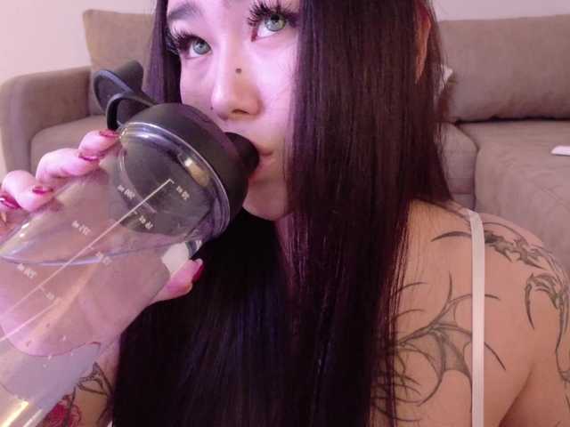 Yuriko-May's BongaCams show and profile