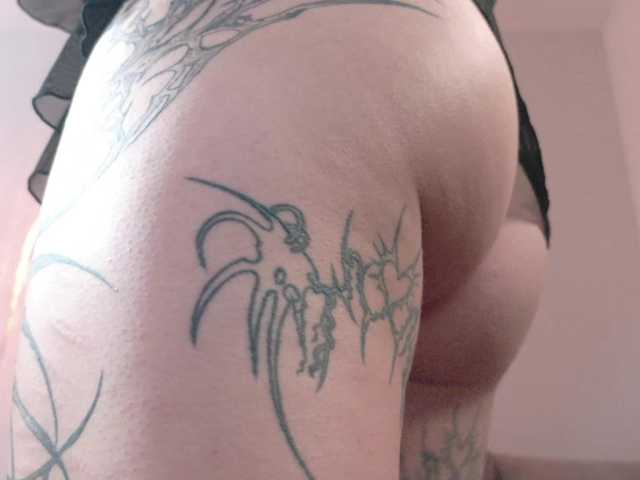 Yuriko-May's BongaCams show and profile