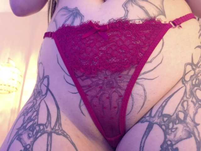 Yuriko-May's BongaCams show and profile