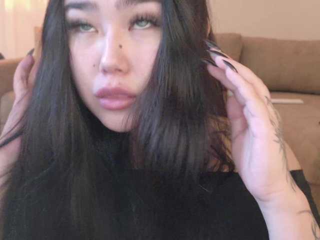 Yuriko-May's BongaCams show and profile