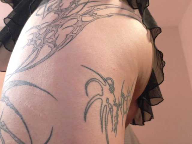 Yuriko-May's BongaCams show and profile