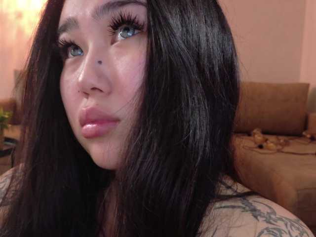 Yuriko-May's BongaCams show and profile