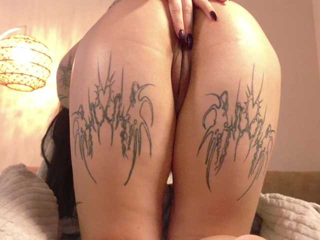 Yuriko-May's BongaCams show and profile