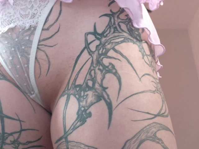 Yuriko-May's BongaCams show and profile