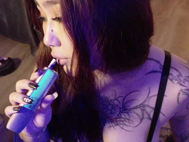  Yuriko-May chat room