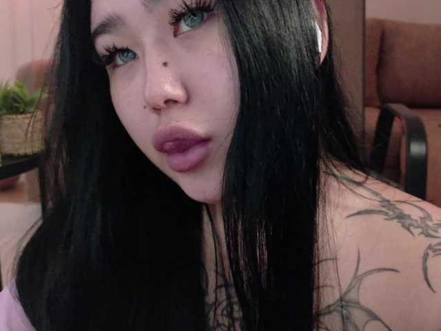 Yuriko-May's BongaCams show and profile