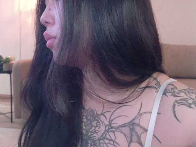 Yuriko-May's BongaCams show and profile