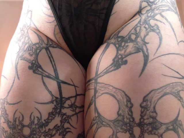 Yuriko-May's BongaCams show and profile