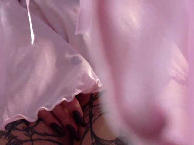 Yuriko-May's BongaCams show and profile