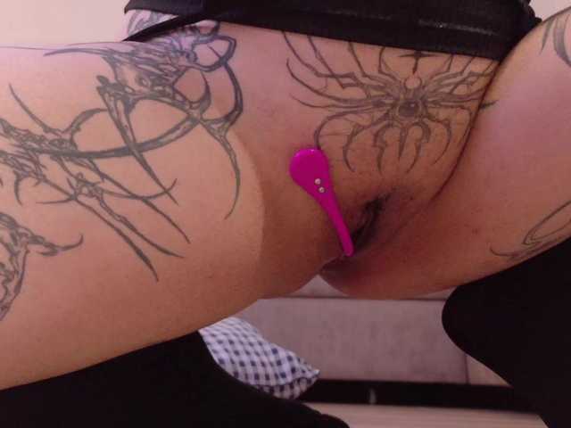 Yuriko-May's BongaCams show and profile