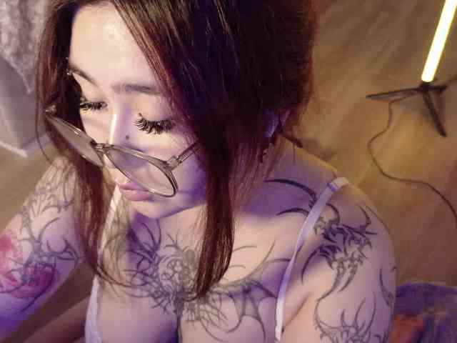 nude group chat Yuriko-May