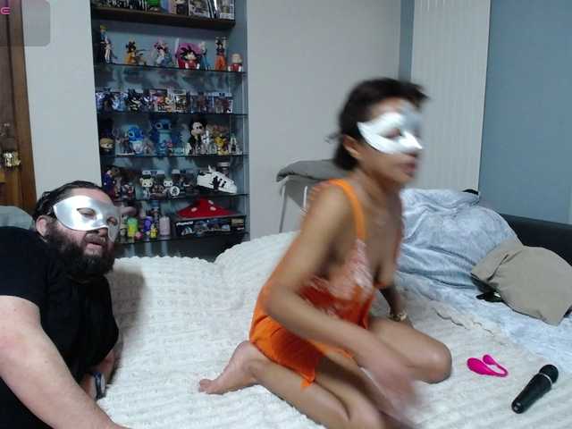 Sexapoly's BongaCams show and profile