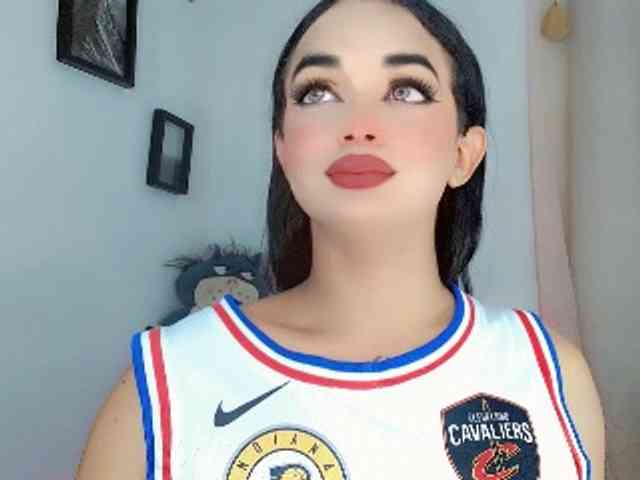 Little-Vale- Live Webcam on BongaCams