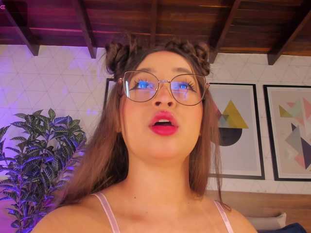 MiaKay's BongaCams show and profile