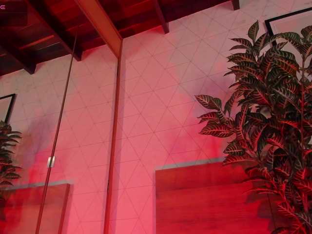 MiaKay's BongaCams show and profile