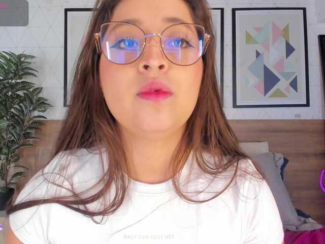 MiaKay's BongaCams show and profile