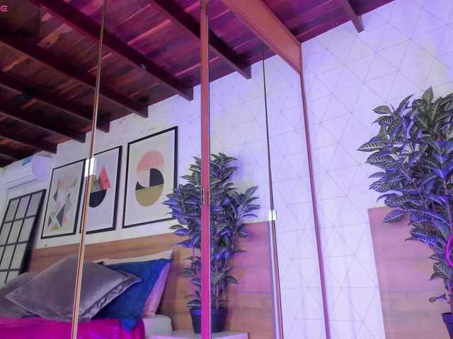 MiaKay's BongaCams show and profile