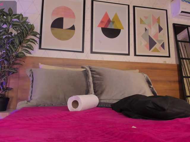 MiaKay's BongaCams show and profile