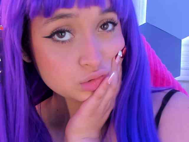 MiaKay webcam
