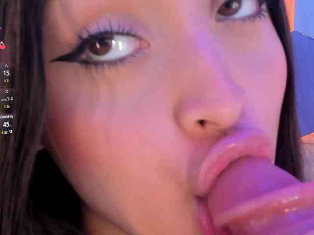 MiaKay webcam