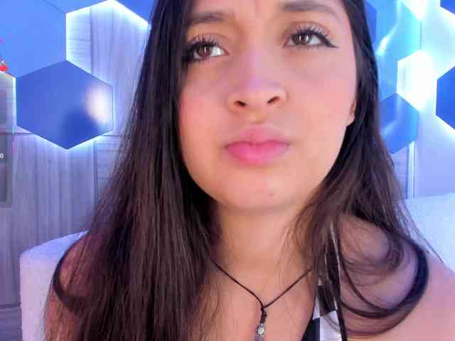 MiaKay webcam