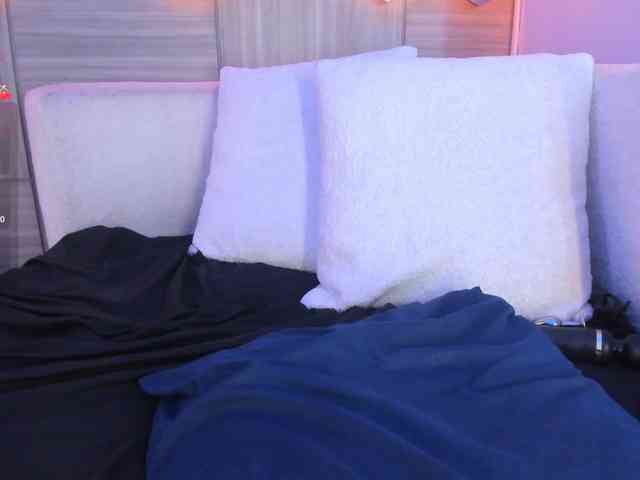 MiaKay webcam