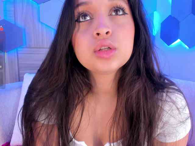 MiaKay webcam