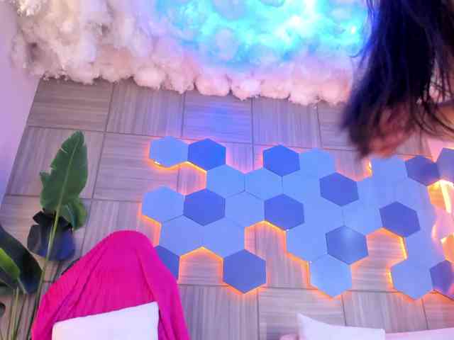 MiaKay webcam