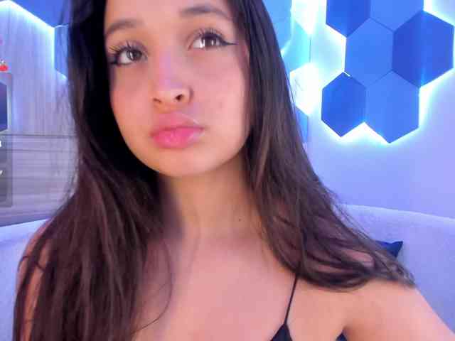 MiaKay webcam
