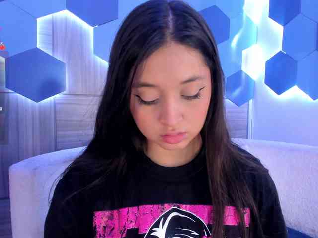 MiaKay webcam