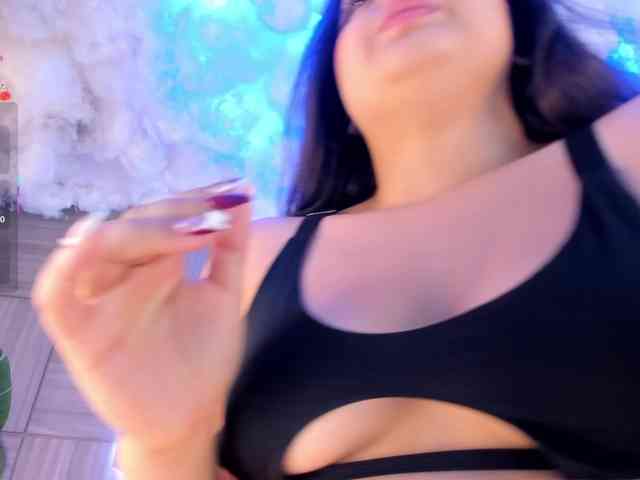 MiaKay webcam