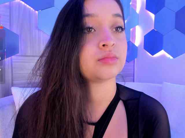 MiaKay webcam