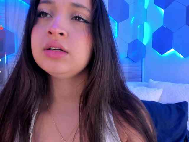 MiaKay webcam