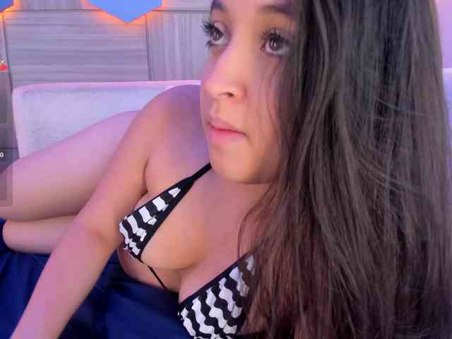 MiaKay webcam