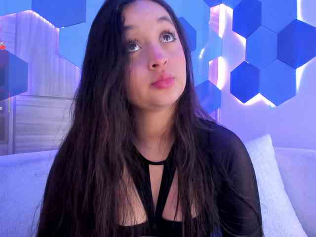MiaKay webcam